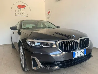 Usado BMW 530 249 HP (183 kW) 2021 Cinzento Sedan