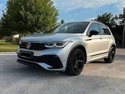 Usata VW Tiguan R-line 150 CV (110 kW) 2021 Grigio SUV