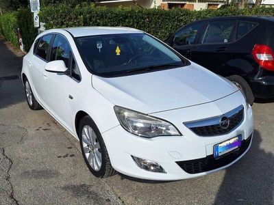 usata Opel Astra 1.7 CDTI DPF Design Edition