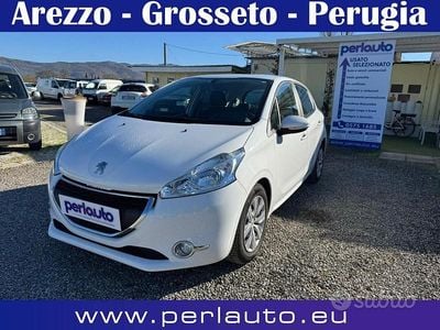Usata Peugeot 208 Active 68 CV (50 kW) 2013 Bianco Utilitaria