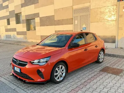 Usata Opel Corsa Edition 75 CV (55 kW) 2022 Arancione Utilitaria