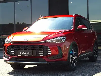 Usata MG ZS Luxury 197 CV (144 kW) 2025 Rosso SUV