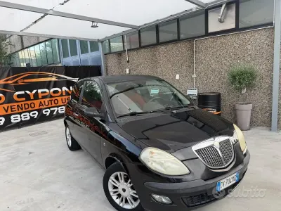 Usata Lancia Ypsilon 60 CV (44 kW) 2005 Nero Utilitaria