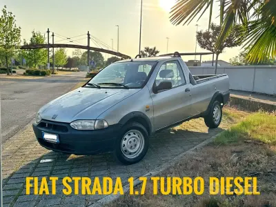 Usado Fiat Strada 69 HP (50 kW) 1999 Cinzento Pickup
