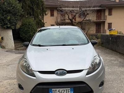 Usata Ford Fiesta 82 CV (60 kW) 2008 Grigio Utilitaria