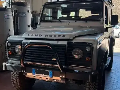 Usata Land Rover Defender 68 CV (50 kW) 2013 SUV