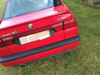 Usata Alfa Romeo 155 126 CV (92 kW) 1994 Rosso Berlina
