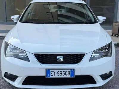 Käytetty Seat Leon Business 110 HP (80 kW) 2015 Valkoinen Sedan
