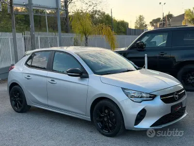 Usata Opel Corsa Edition 102 CV (75 kW) 2023 Grigio Utilitaria
