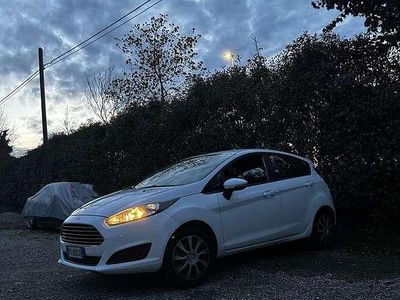 Usata Ford Fiesta 60 CV (44 kW) 2015 Berlina