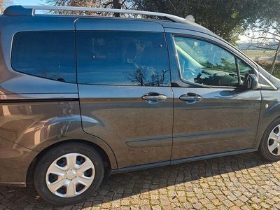 Usata Ford Tourneo Courier 75 CV (55 kW) 2020 Grigio Monovolume