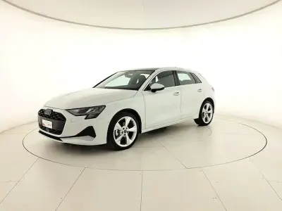 Usata Audi A3 Advanced Plus 116 CV (85 kW) 2025 Bianco ghiacciaio metallizzato Berlina