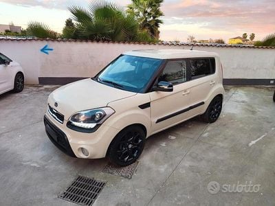 Usata Kia Soul 128 CV (94 kW) 2010 Beige SUV