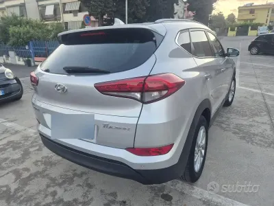 Usata Hyundai Tucson 116 CV (85 kW) 2016 Grigio SUV