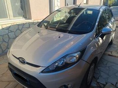 Usata Ford Fiesta Titanium 95 CV (69 kW) 2012 Utilitaria