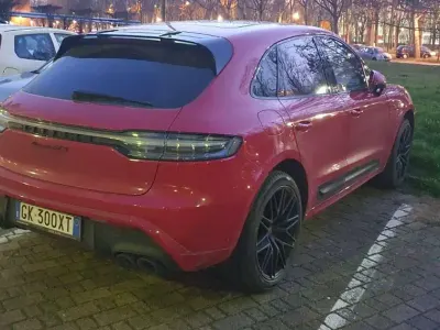 Usata Porsche Macan 441 CV (324 kW) 2022 Rosso SUV