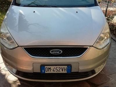 Usata Ford Galaxy Ghia 131 CV (96 kW) 2007 Argento Monovolume