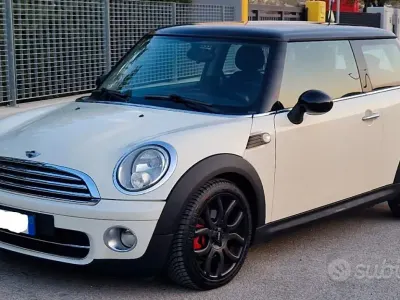 Usata Mini Cooper D 109 CV (80 kW) 2008 Bianco Utilitaria