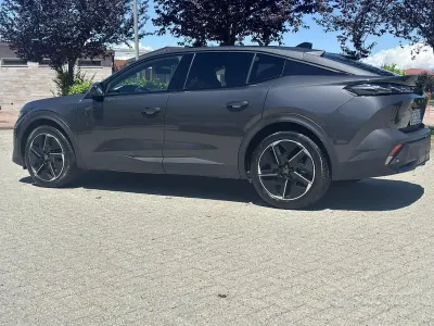 Usata Peugeot 408 GT 131 CV (96 kW) 2023 Grigio SUV