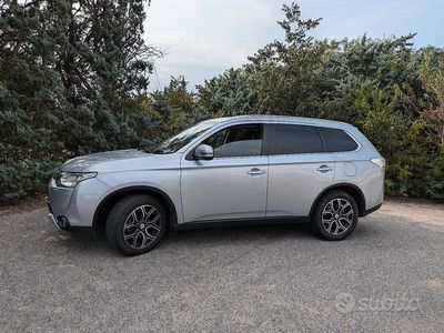 Usata Mitsubishi Outlander 150 CV (110 kW) 2015 Grigio SUV