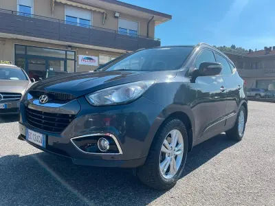 Gebraucht Hyundai ix35 Comfort 136 PS (100 kW) 2010 Grau SUV