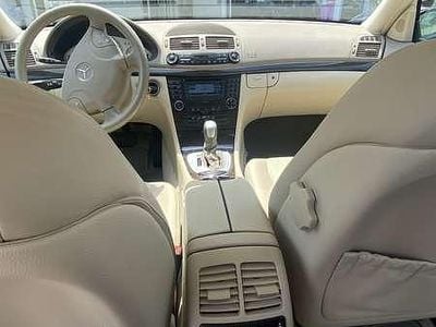 Usata Mercedes E320 Avantgarde 224 CV (164 kW) 2002 Berlina