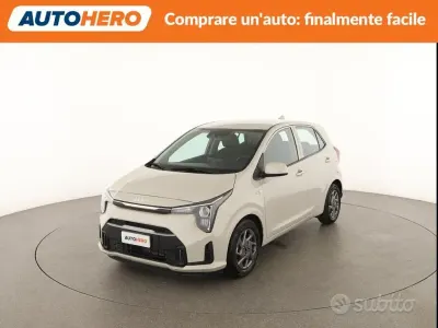Usata Kia Picanto Urban 63 CV (46 kW) 2024 Beige Utilitaria