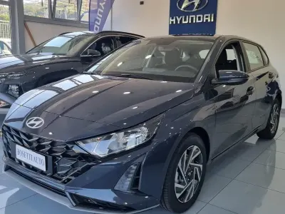 Nuova Hyundai i20 101 CV (74 kW) 2026 Grigio Utilitaria