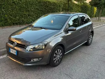 Usata VW Polo 75 CV (55 kW) 2013 Grigio Utilitaria