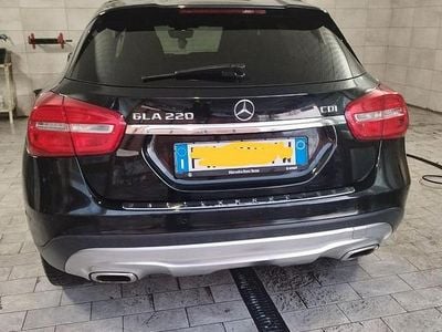 Usata Mercedes GLA220 170 CV (125 kW) 2015 Nero SUV