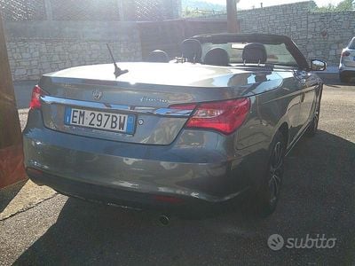 Usata Lancia Flavia 170 CV (125 kW) 2012 Marrone Cabrio