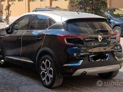 Usata Renault Captur Intens 101 CV (74 kW) 2020 Nero SUV