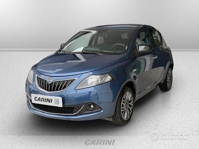 Usata Lancia Ypsilon Gold 70 CV (51 kW) 2023 Blu/azzurro Utilitaria