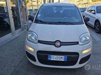 Usata Fiat Panda Easy 85 CV (62 kW) 2016 Bianco Utilitaria