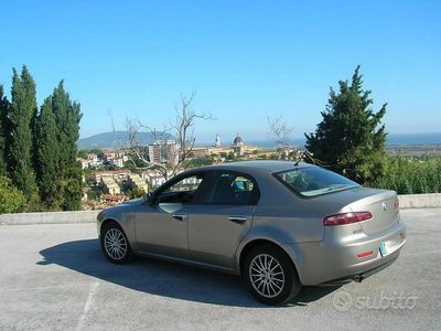 Usata Alfa Romeo 159 Progression 150 CV (110 kW) 2008 Grigio Berlina