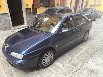Usata Alfa Romeo 146 105 CV (77 kW) 2000 Blu Utilitaria
