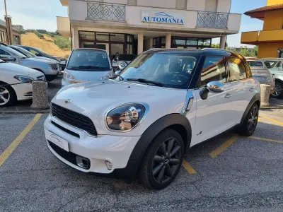 Usata Mini Cooper SD Countryman 143 CV (105 kW) 2014 Bianca con tetto nero SUV