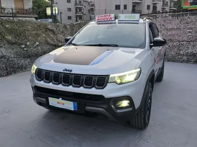 Usata Jeep Compass Trailhawk 179 CV (131 kW) 2023 Argento SUV