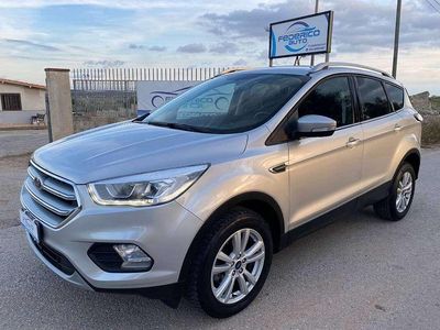 Argento Usata 2019 Ford Kuga Business Edition SUV | 16.400 € (Buon prezzo)