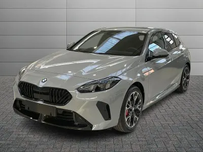 Nuova BMW 120 Performance 150 CV (110 kW) 2026 Grigio Utilitaria