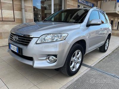 Usata Toyota RAV4 150 CV (110 kW) 2012 Grigio SUV