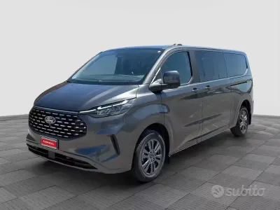 Usata Ford Tourneo Custom Titanium 150 CV (110 kW) 2025 Grigio Furgone