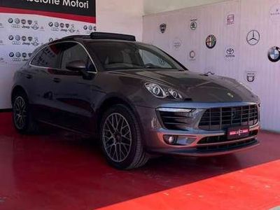 Porsche Macan S