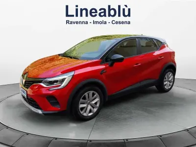 Usata Renault Captur Zen 101 CV (74 kW) 2022 Rosso SUV