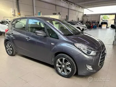 Usata Hyundai i20 124 CV (91 kW) 2019 Grigio scuro Utilitaria