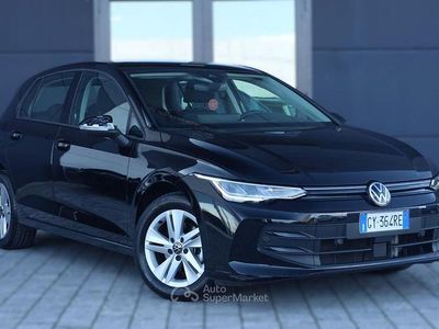 Usata VW Golf VIII Life 116 CV (85 kW) 2025 Nero Berlina