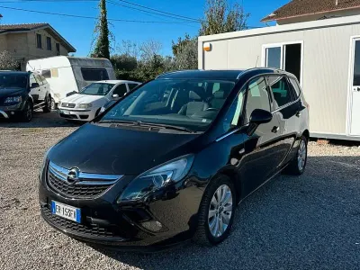 Usata Opel Zafira Tourer Cosmo 150 CV (110 kW) 2013 Nero Monovolume