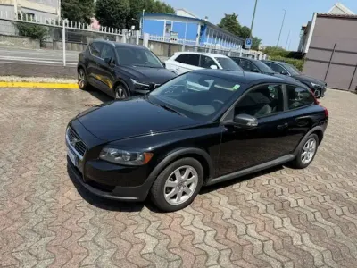 Usata Volvo C30 Kinetic 109 CV (80 kW) 2009 Grigio Utilitaria