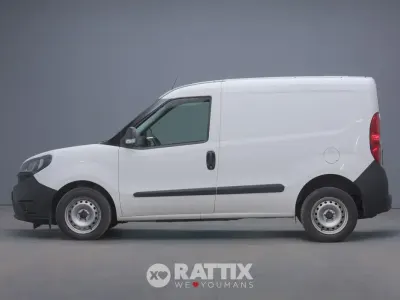 Usata Fiat Doblò Easy 90 CV (66 kW) 2022 Bianco Monovolume
