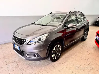 Usata Peugeot 2008 Allure 83 CV (61 kW) 2019 Grigio SUV